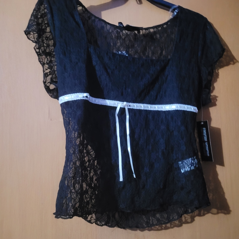 Derek Heart Black Lace Short Sleeve Top with White Ribbon